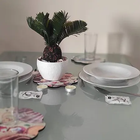 Location In Sunny Amber סאני ביץ'