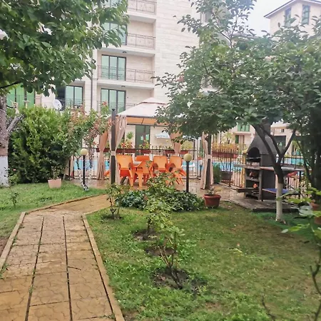Location In Sunny Amber 公寓