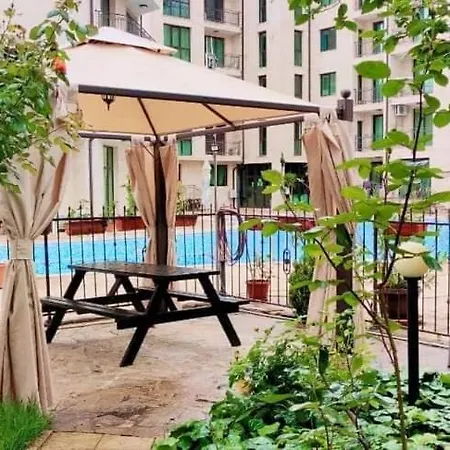 Location In Sunny Amber 公寓